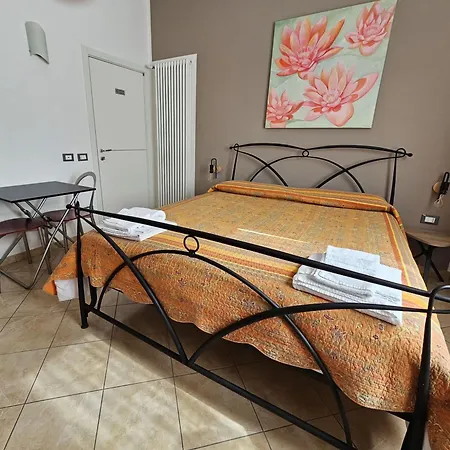 فندق مبيت وإفطار Il Giardino In Citta لا سبيتسْيا